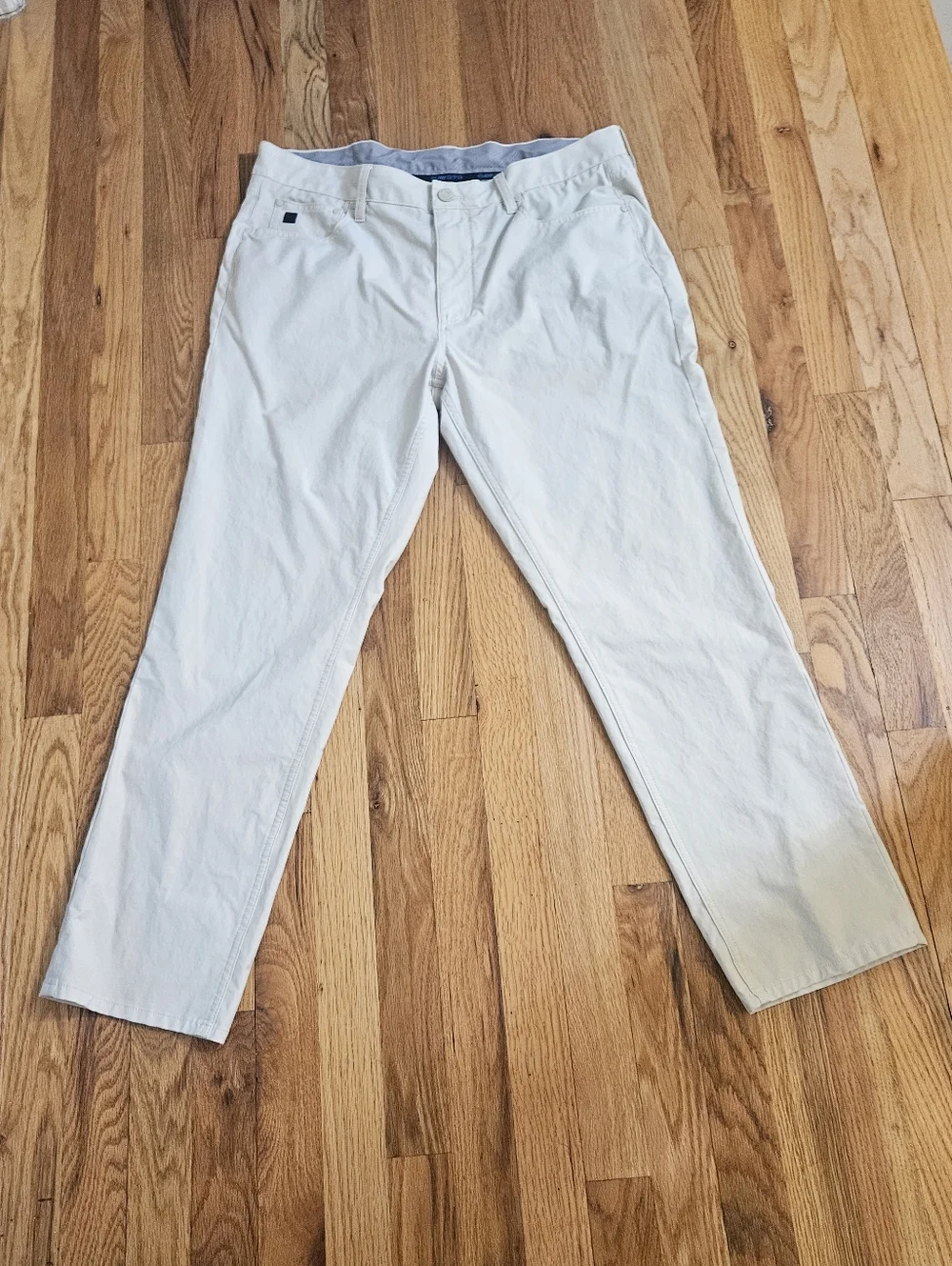Vineyard Vines On-The-Go Pants (OTG) EUC Size 36+30